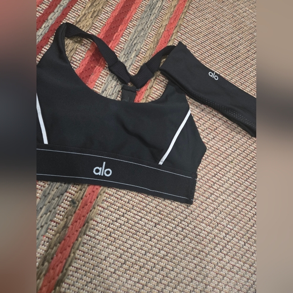 Alo Yoga Airlift Suit Up Bra Black Size S And Headband - Picture 2 of 4